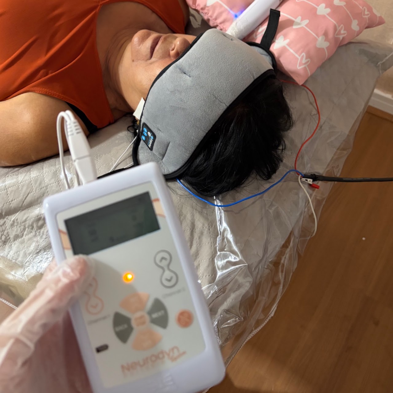 Sessão de eletroestimulação com equipamento Neurodyn